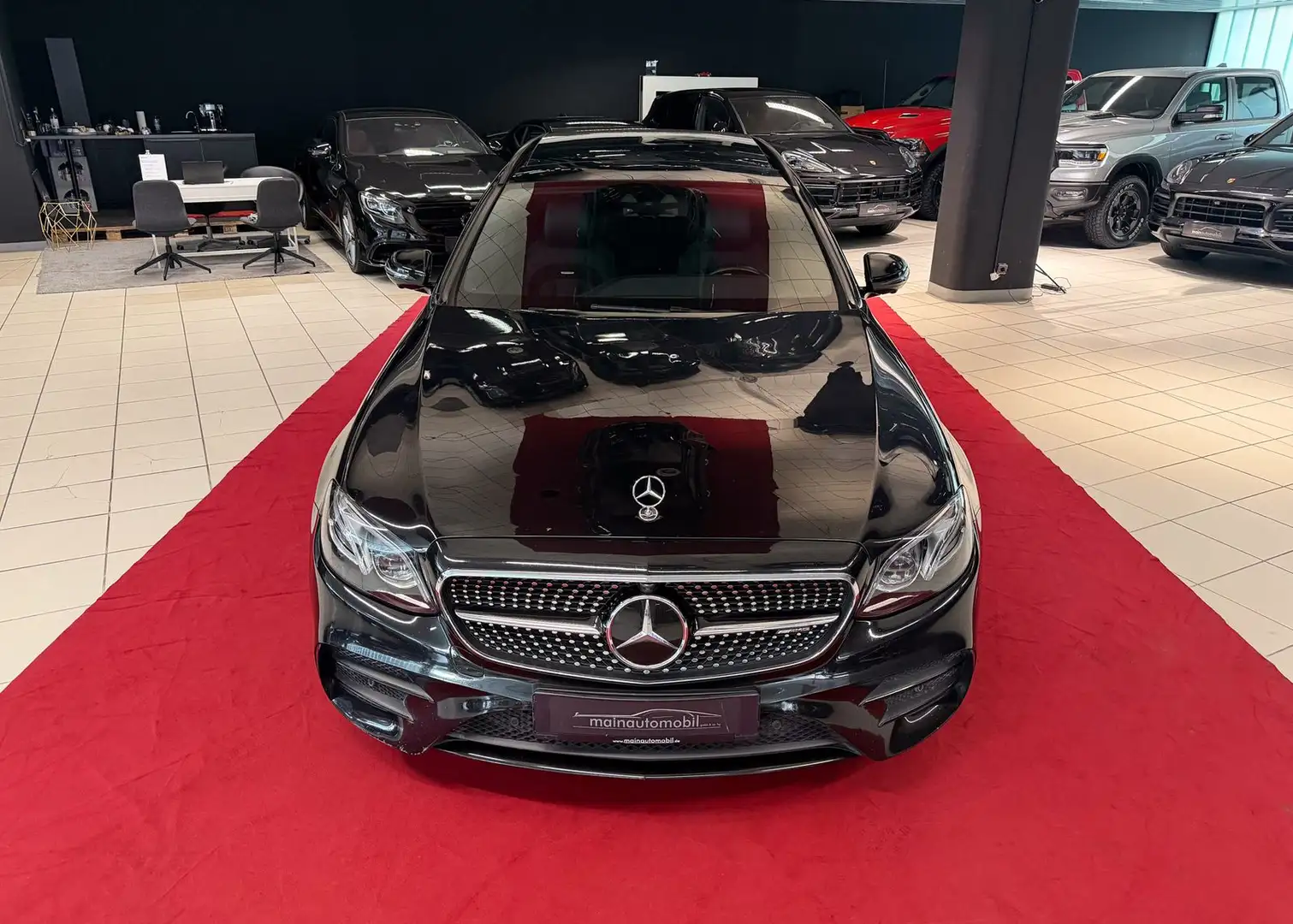 Mercedes-Benz E 43 AMG 4M AHK Distronic Pano Night Burmester Schwarz - 2