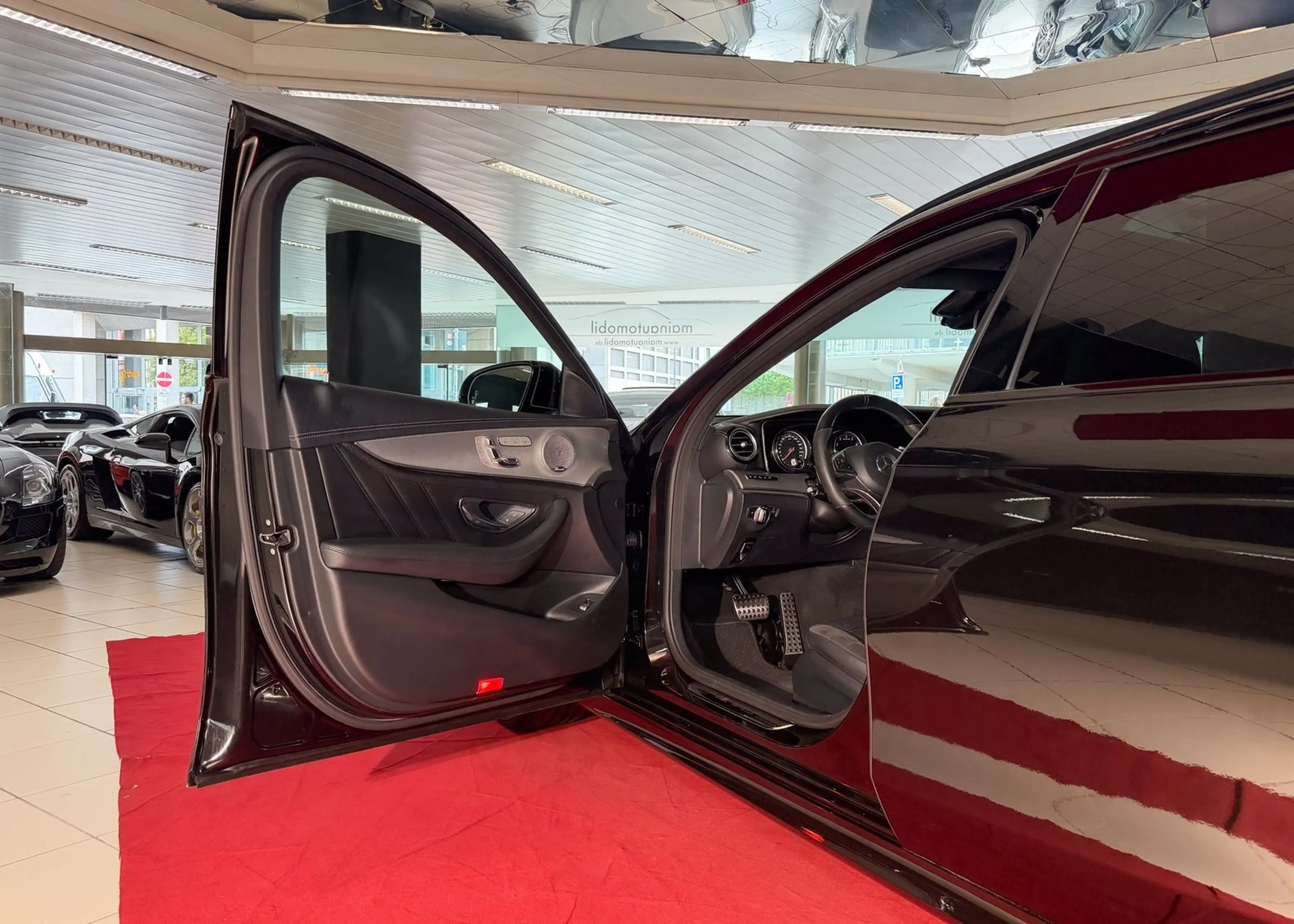 Mercedes-Benz E 43 AMG 4M AHK Distronic Pano Night Burmester — photo 14
