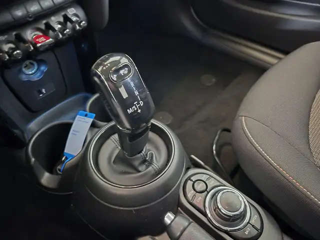 Mini Cooper Cooper view 11
