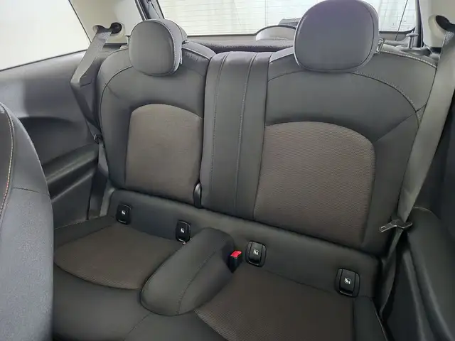 Mini Cooper Cooper view 8