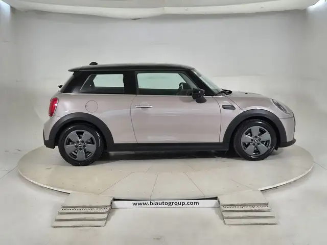 Mini Cooper Cooper view 6