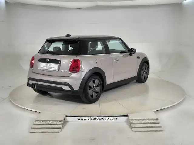 Mini Cooper Cooper view 5