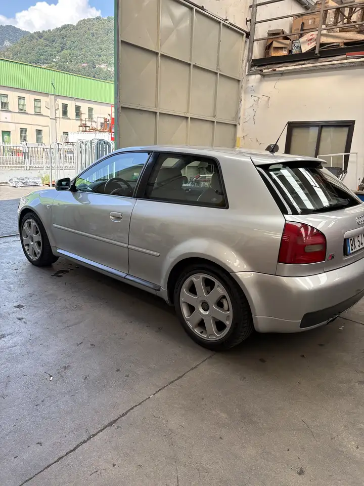Audi S3 1.8 quattro, foto 1