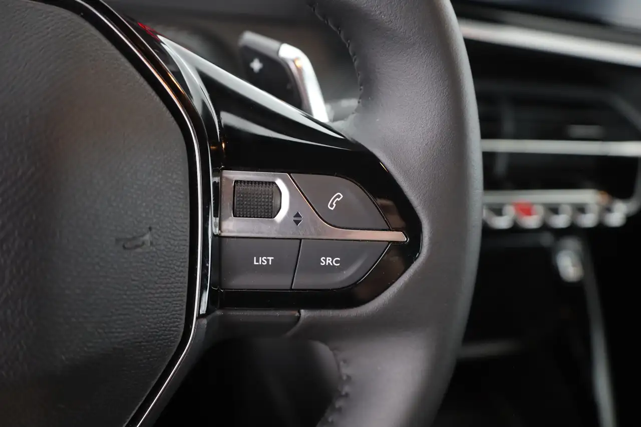 Peugeot 2008 PureTech 130 Aut. LED Tempomat AppleAndroid, миниатюра 17