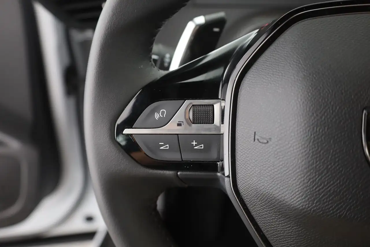 Peugeot 2008 PureTech 130 Aut. LED Tempomat AppleAndroid, миниатюра 16