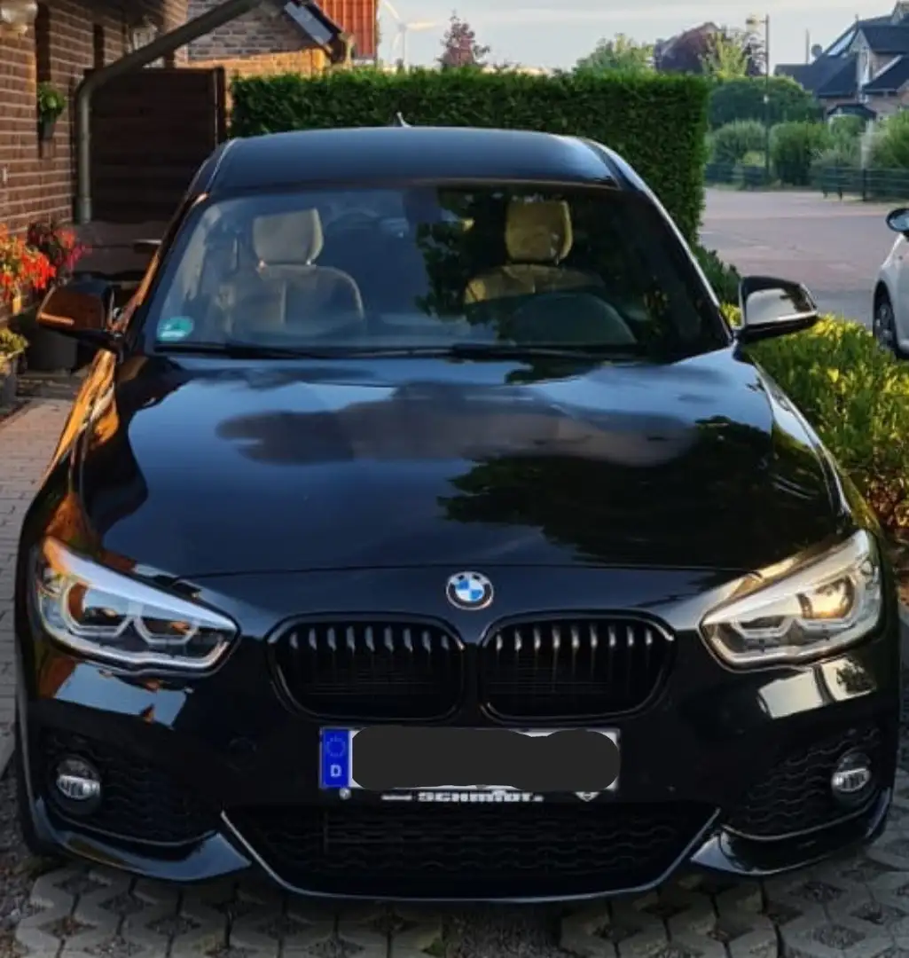BMW 120 120 d M Sport Černá - 1