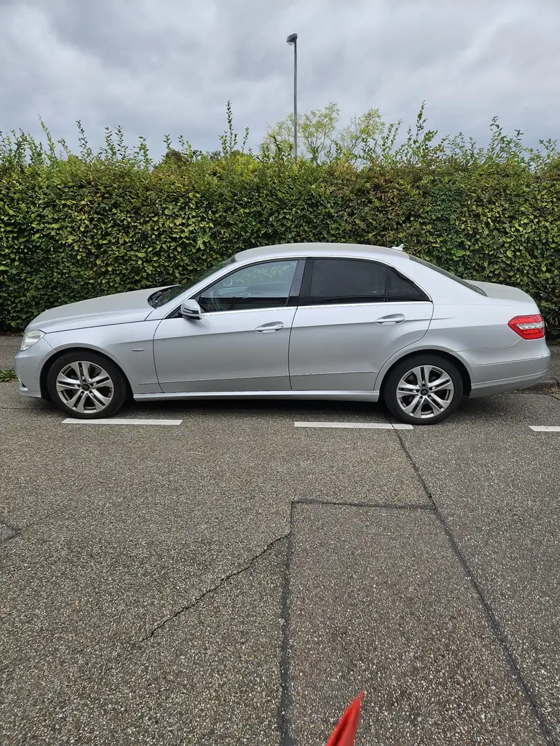 Mercedes-Benz E 350 CDI DPF 4Matic BlueEFFICIENCY 7G-TRONIC - 1