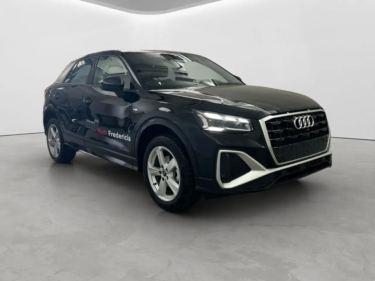 Audi Q2 35TFSI S tronic S-LINE VIRTUAL/KAM/LED/APS, миниатюра 5