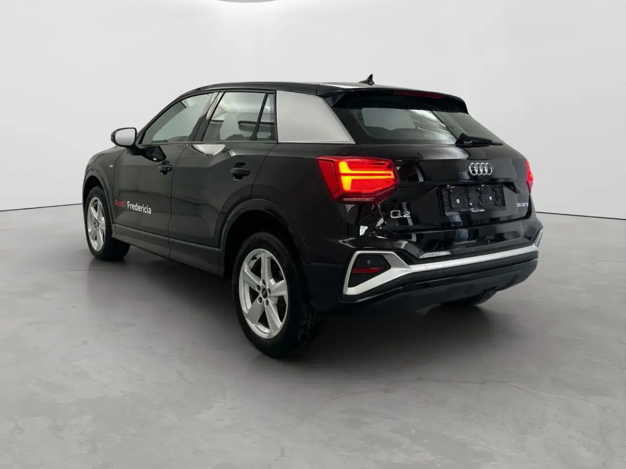 Audi Q2 35TFSI S tronic S-LINE VIRTUAL/KAM/LED/APS, миниатюра 3