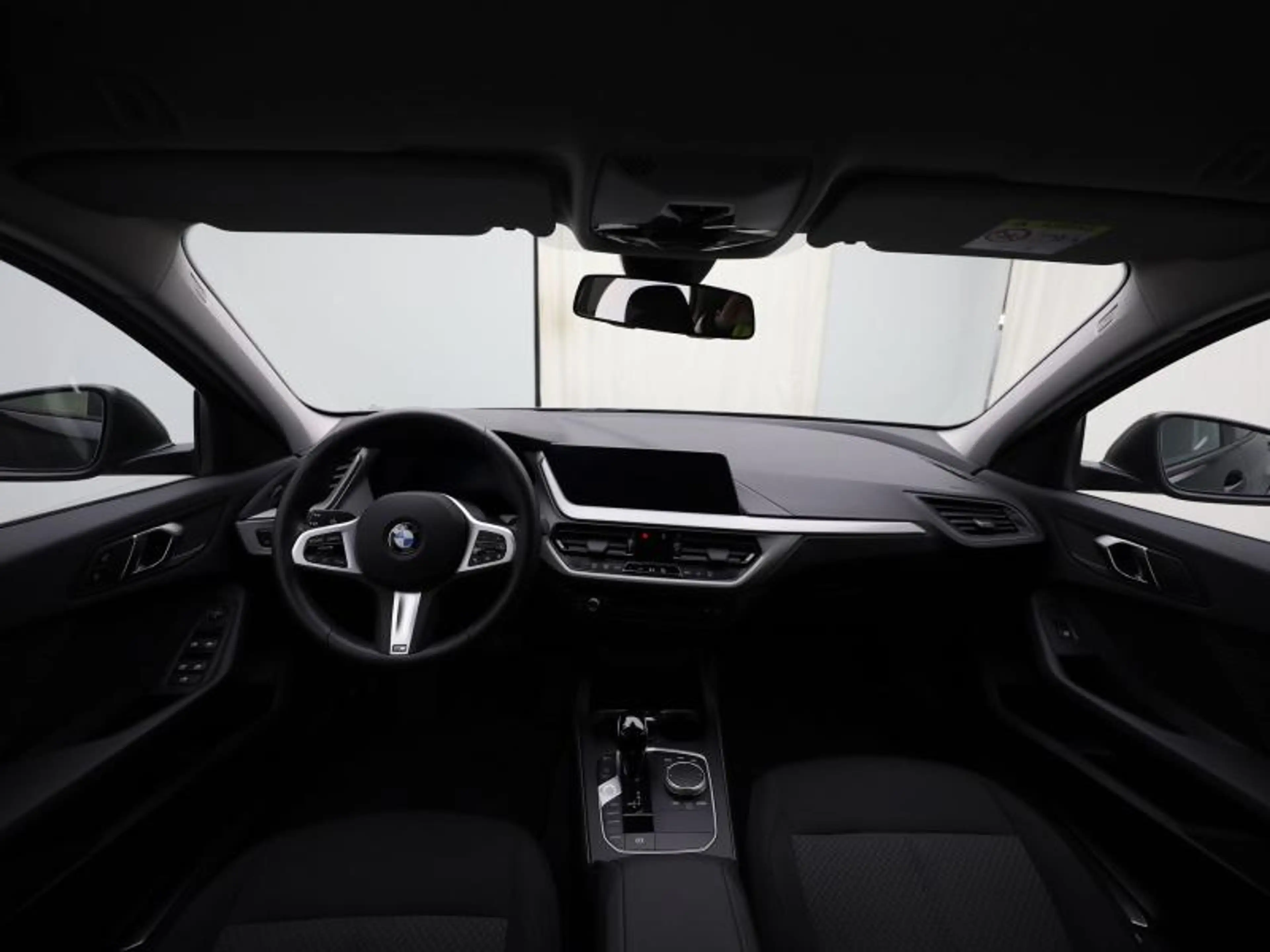 BMW 118 AUTOMAAT - NAVI - LED — photo 7