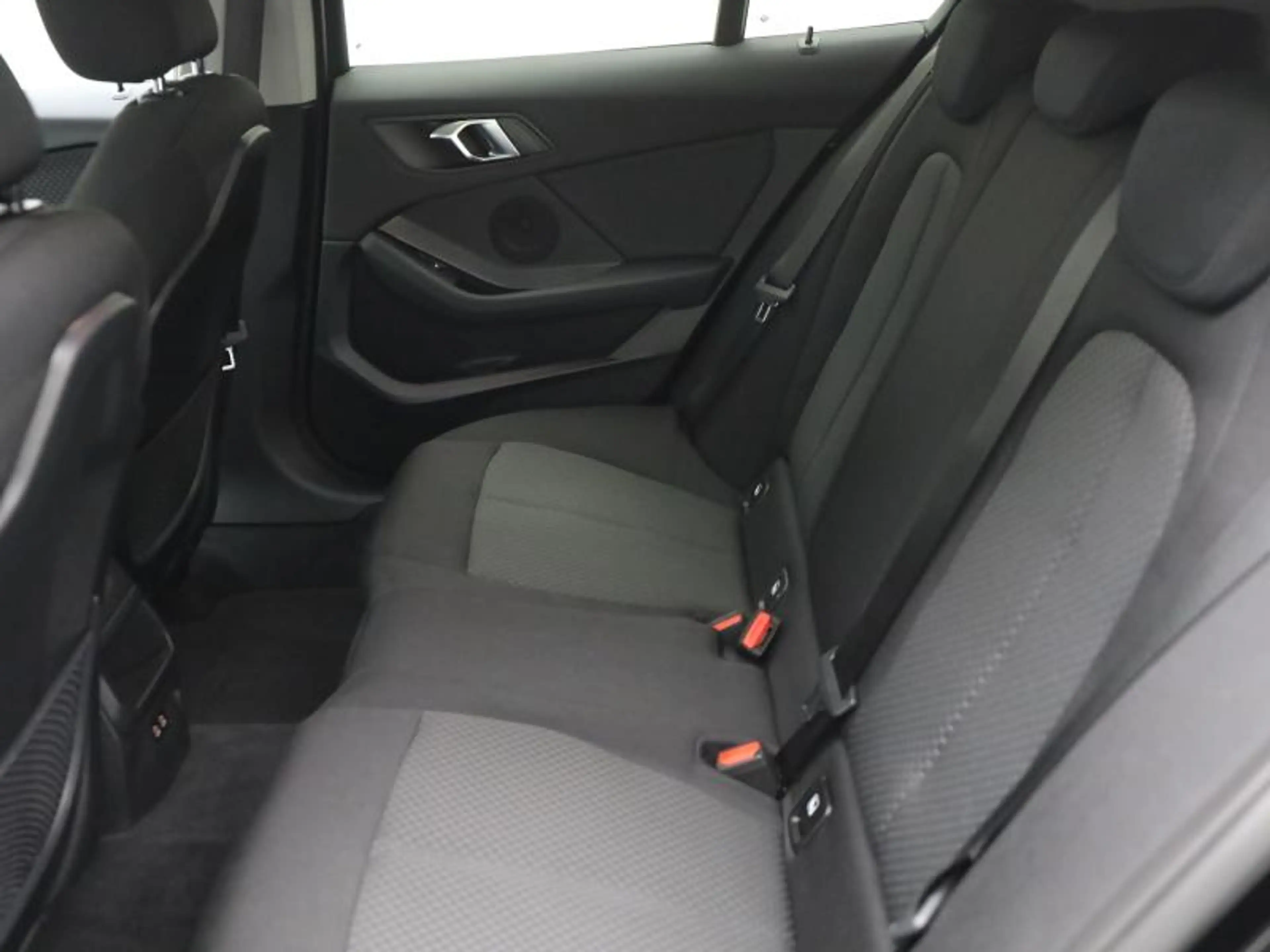 BMW 118 AUTOMAAT - NAVI - LED — photo 15