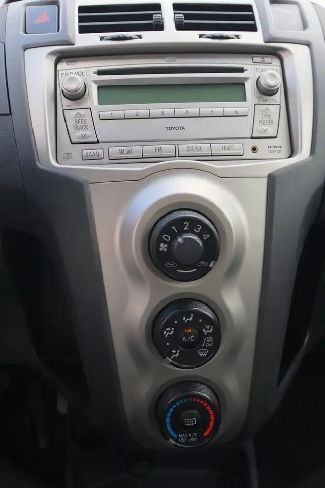 Toyota Yaris photo Toyota Yaris