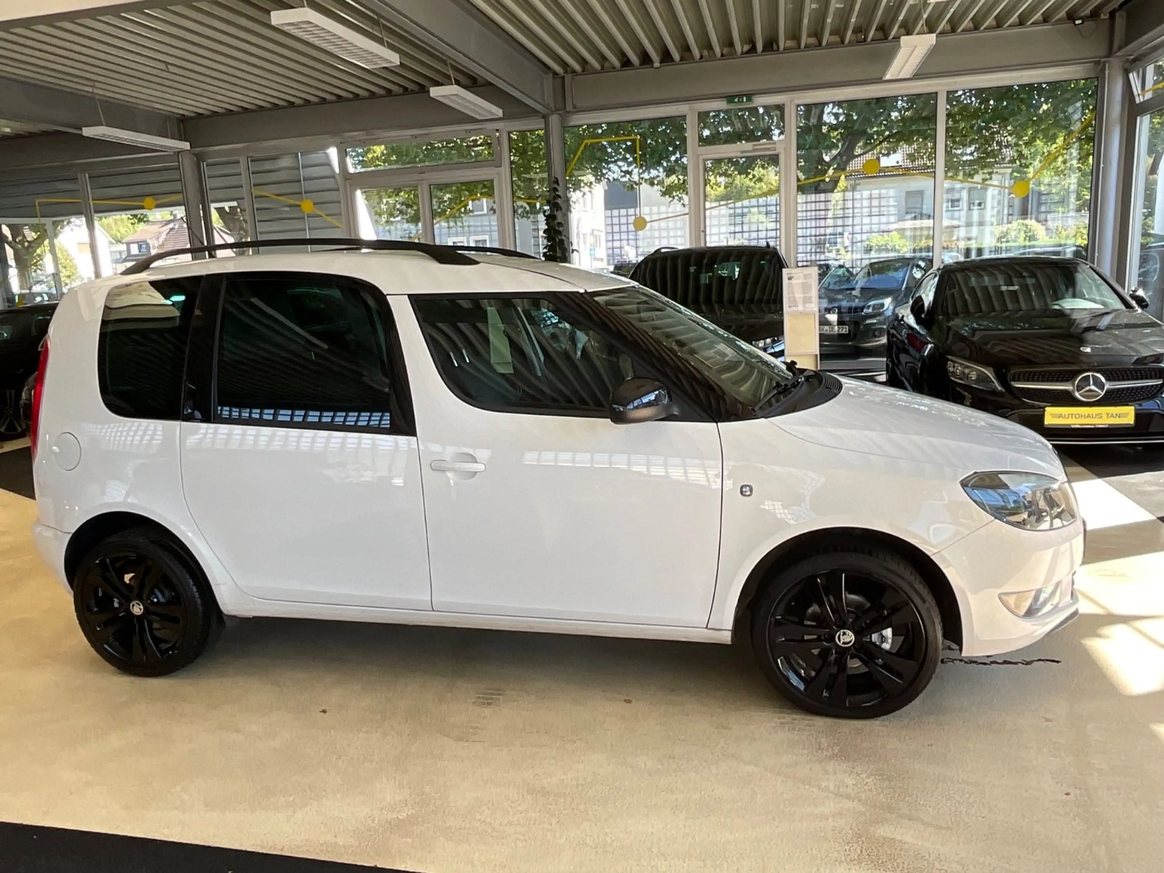 Skoda Roomster Noire — photo 6