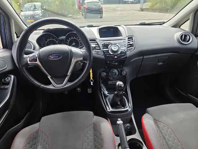 Ford Fiesta view 6