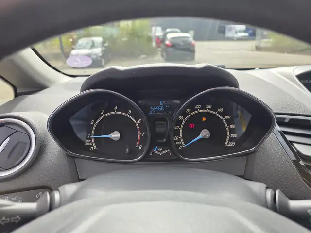 Ford Fiesta view 12