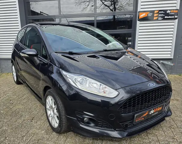 2014 Ford Fiesta in Black for sale