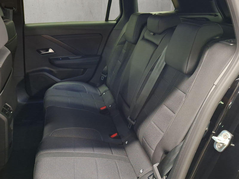 Opel Astra Sports Tourer Ultimate Hybrid 107 kW (145 — photo 13
