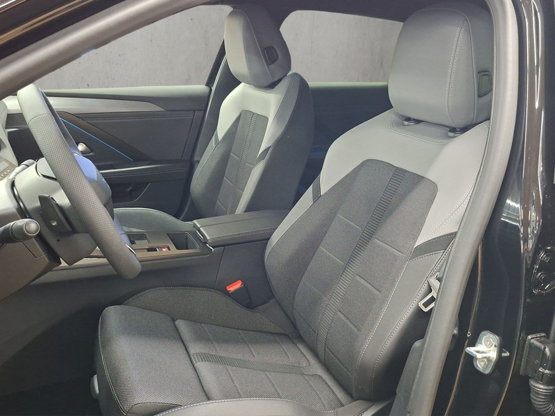 Opel Astra Sports Tourer Ultimate Hybrid 107 kW (145 — photo 9