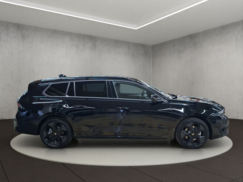 Opel Astra Sports Tourer Ultimate Hybrid 107 kW (145 — photo 6