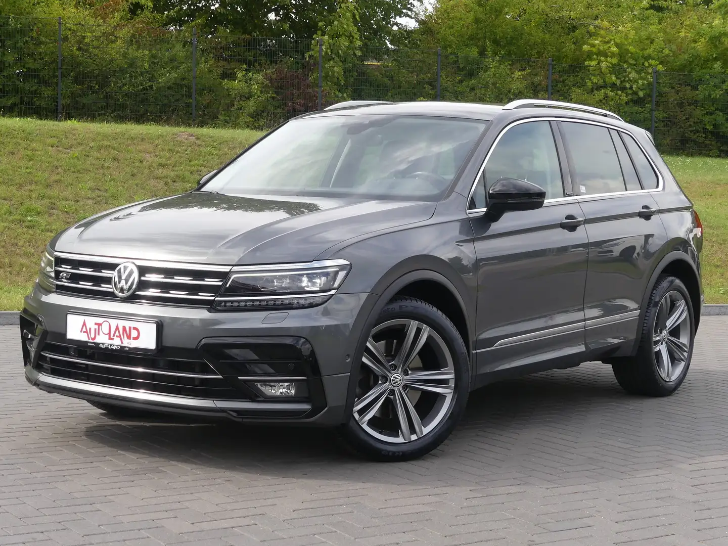 Volkswagen Tiguan 2.0 TDI 4Motion R-Line DSG LED Navi ACC Gris - 2
