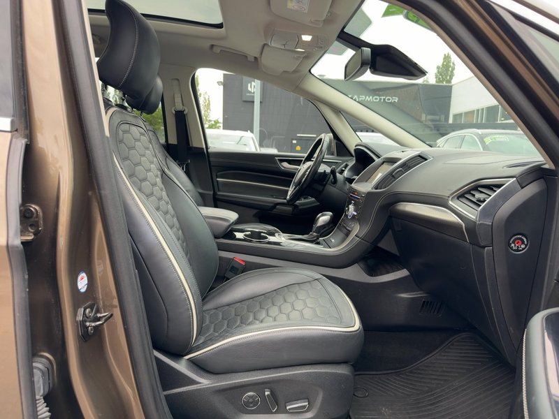 Ford S-Max 2.0 Vignale AHK+LED+Navi+Panorama+7-Sitzer — photo 13