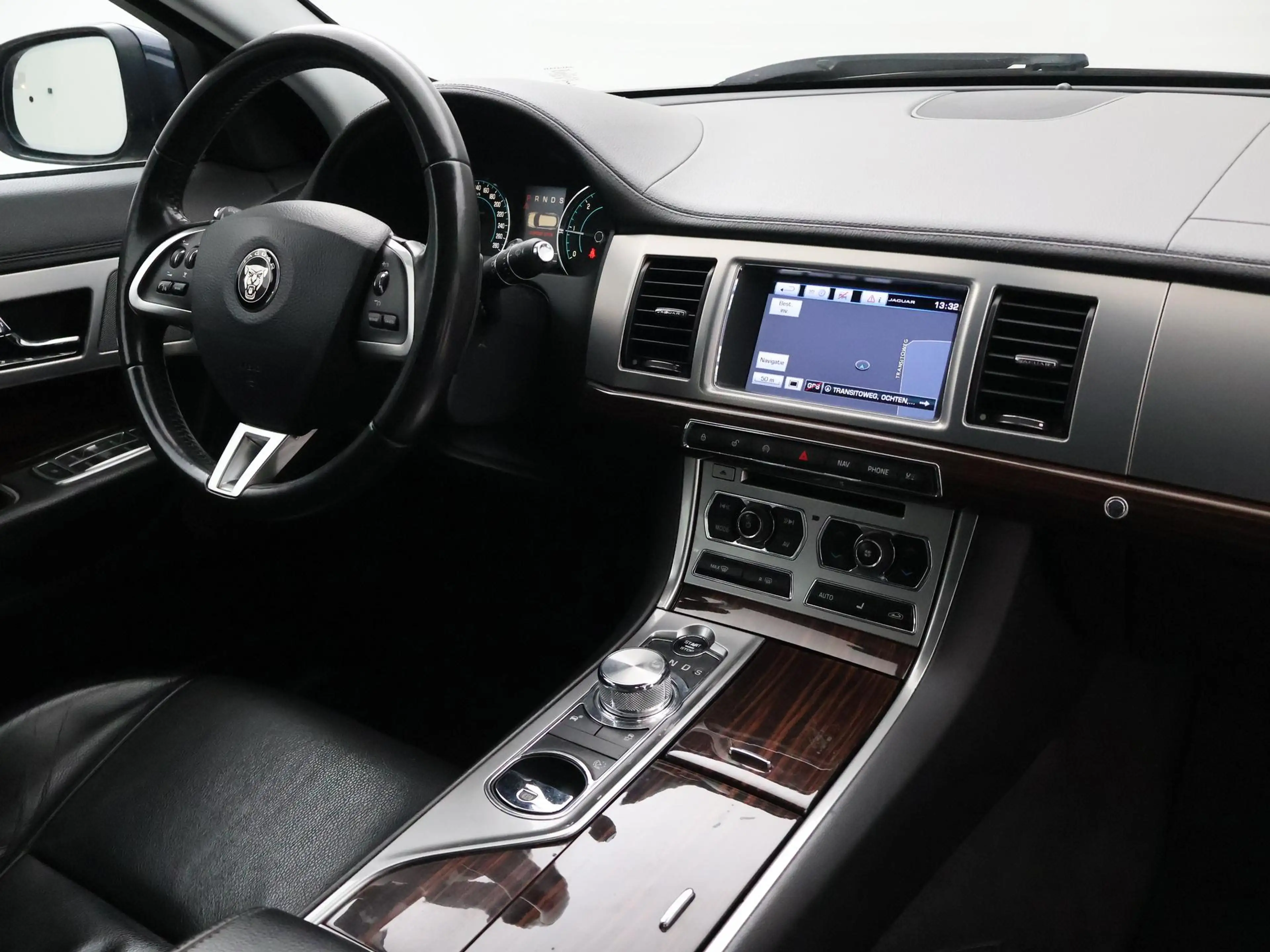 Jaguar XF Sportbrake 2.2D S 200 PK AUT8 + TREKHAAK | CAMERA — photo 4