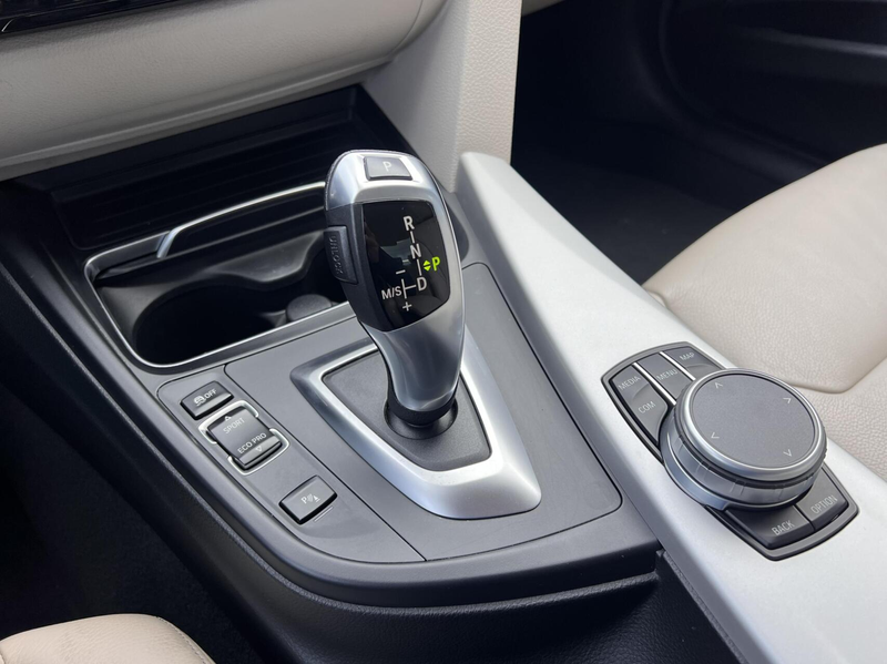 BMW 318 3-serie 318i High Executive Automaat Clima 2018 Le — photo 29