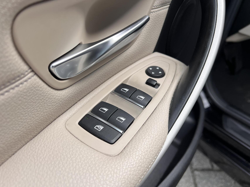 BMW 318 3-serie 318i High Executive Automaat Clima 2018 Le — photo 40