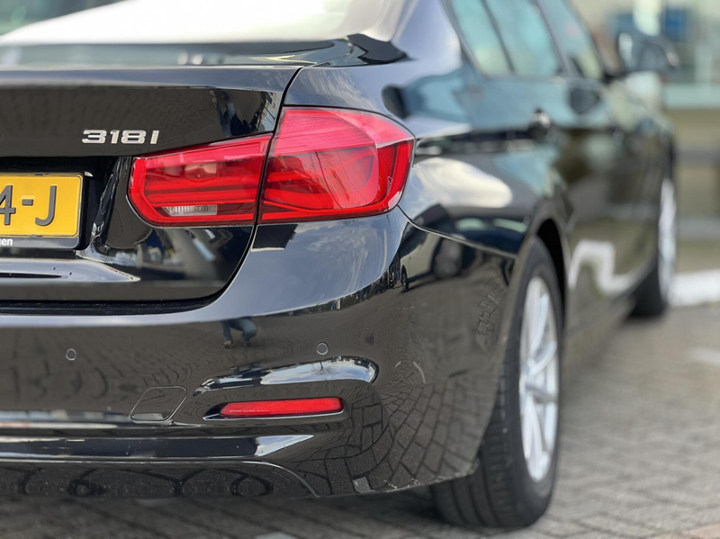 BMW 318 3-serie 318i High Executive Automaat Clima 2018 Le — photo 14