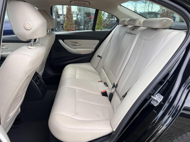 BMW 318 3-serie 318i High Executive Automaat Clima 2018 Le — photo 17