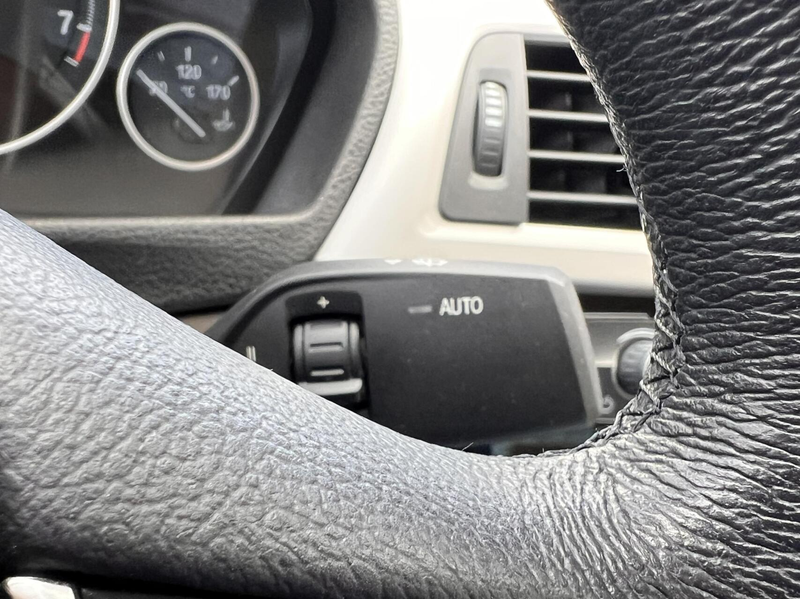 BMW 318 3-serie 318i High Executive Automaat Clima 2018 Le — photo 38