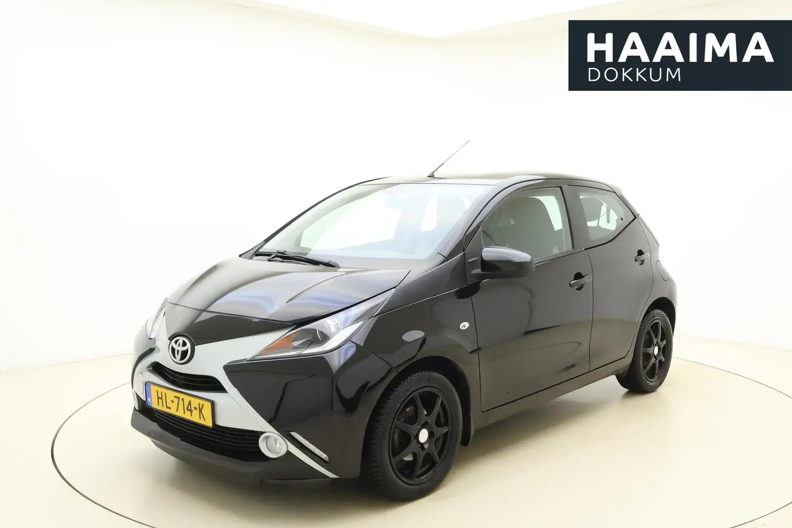 Toyota Aygo 1.0 VVT-i x-play | Airco | Achteruitrijcamera | Bl Noir - 1