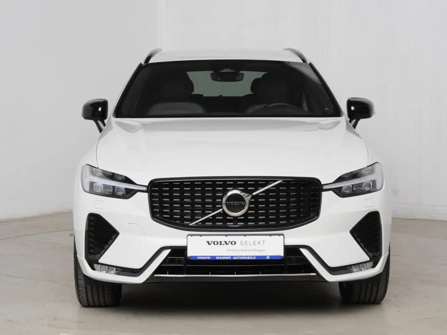 Volvo XC60 B4 D AWD Geartronic R-Design *AHK * Standheizung* White - 2