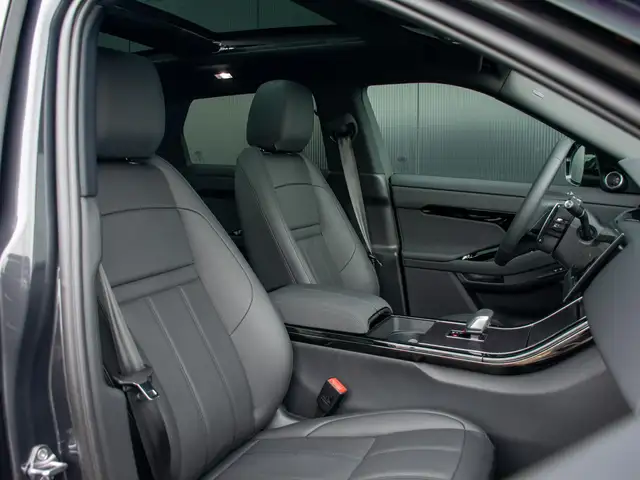Land Rover Range Rover Evoque view 8