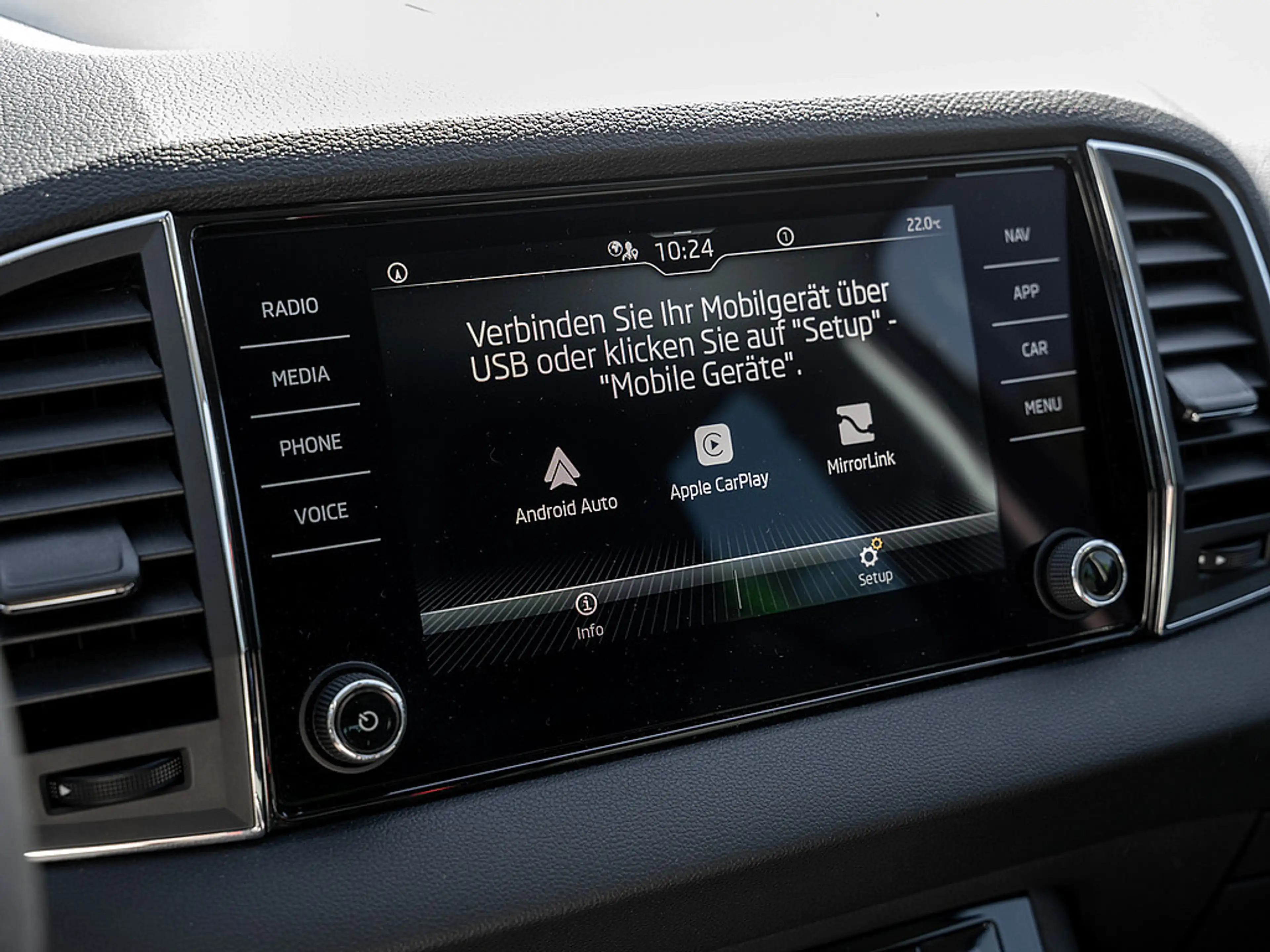 Skoda Karoq 1.0 TSI Clever PDC KEYLESS SMARTLINK — photo 7