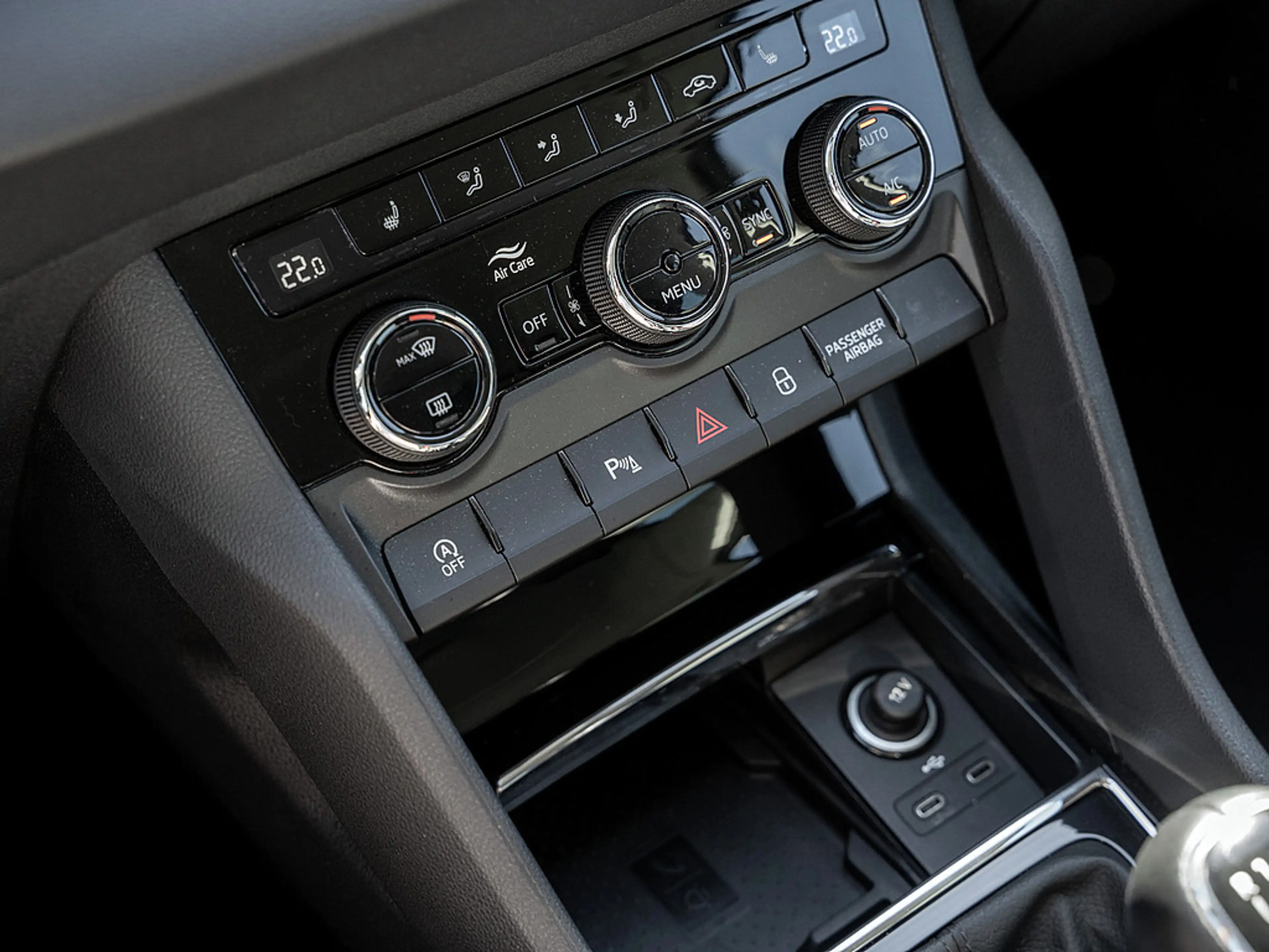Skoda Karoq 1.0 TSI Clever PDC KEYLESS SMARTLINK — photo 8