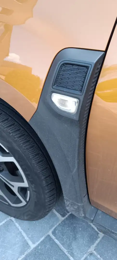 Dacia Duster Duster 1.0 ECO-G Prestige Oranje - 1