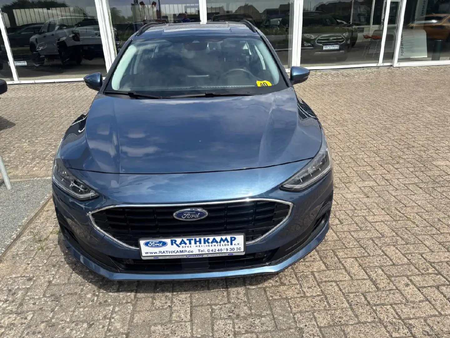 Ford Focus Cool & Connect Blau - 2