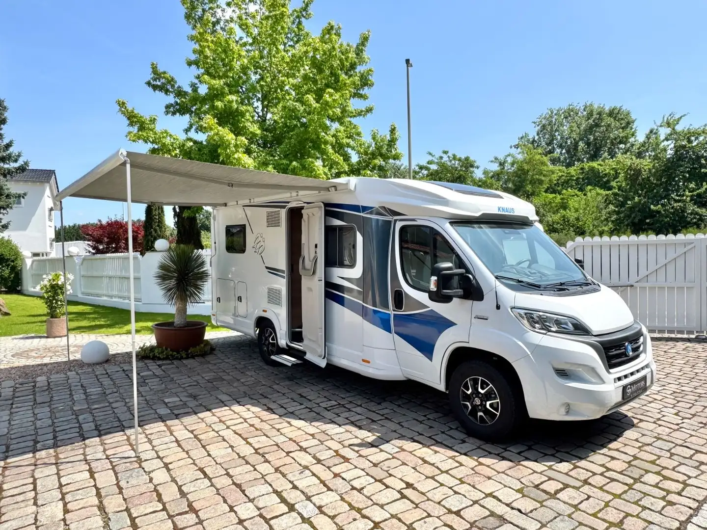 Knaus Live TI 650 MF/6,97m/SAT/TV/Kamera/Markise/Rad/ Weiß - 1