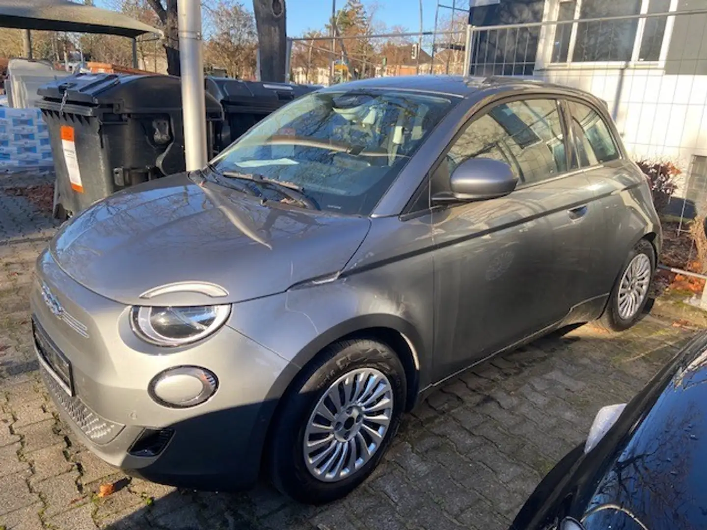 Fiat 500e 3+1 42 kWh Grau - 2