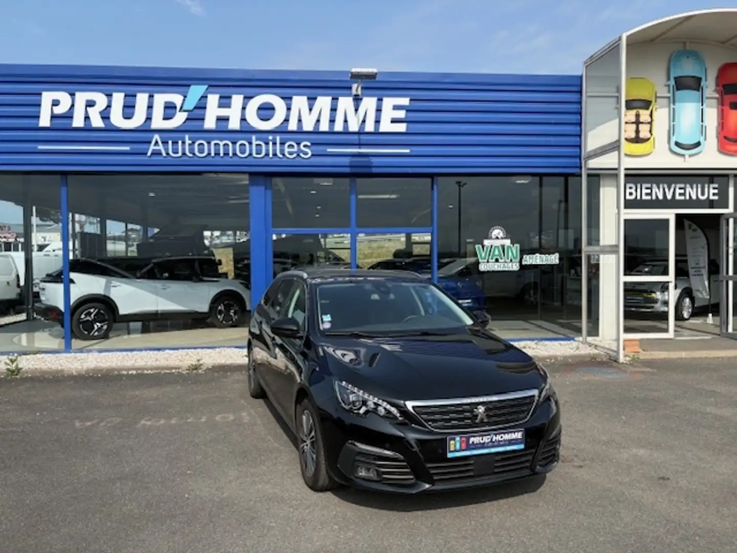 Peugeot 308 1.2 PURETECH 130CH S\u0026S ALLURE BUSINESS Zwart - 1