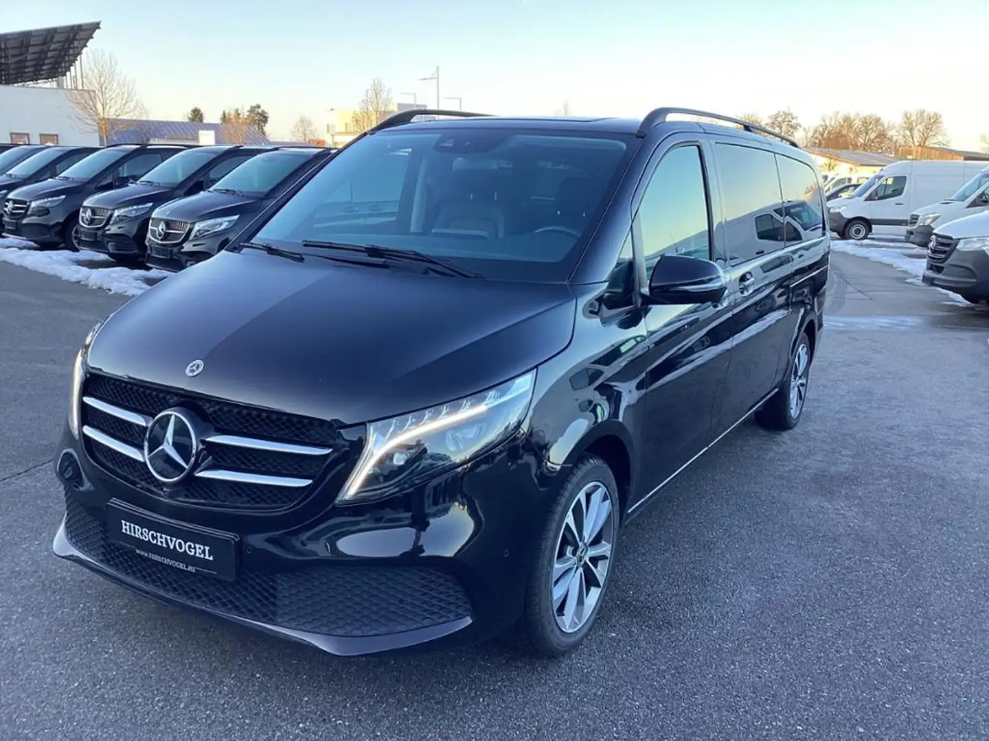 Mercedes-Benz V 300 d AVANTGARDE extralang 8-Sitzer AIRMATIC Noir - 2