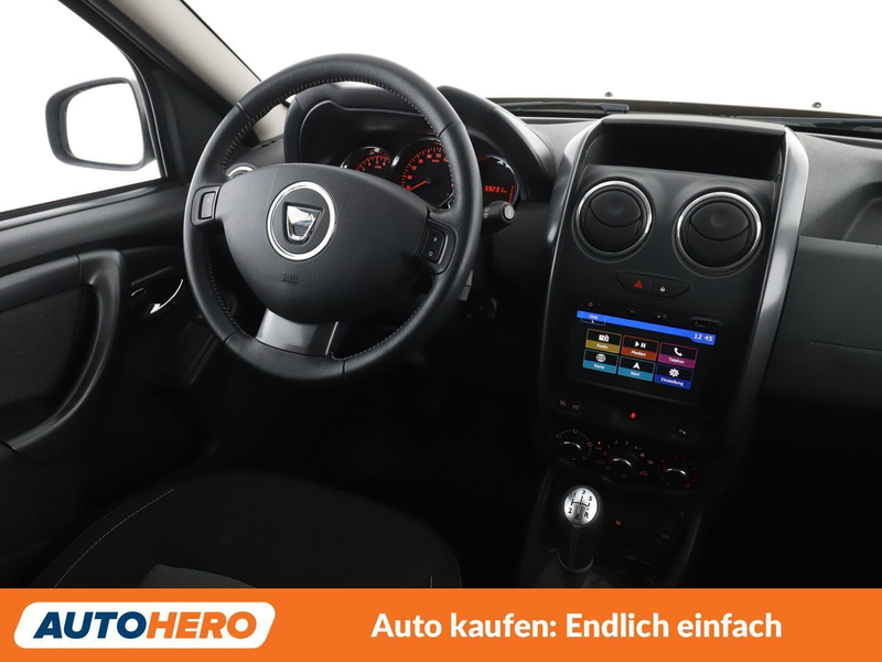 Dacia Duster 1.6 SCe Black Shadow 4x2 — photo 13