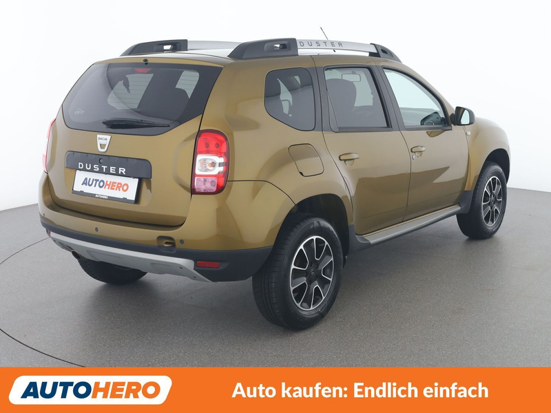 Dacia Duster 1.6 SCe Black Shadow 4x2 — photo 6