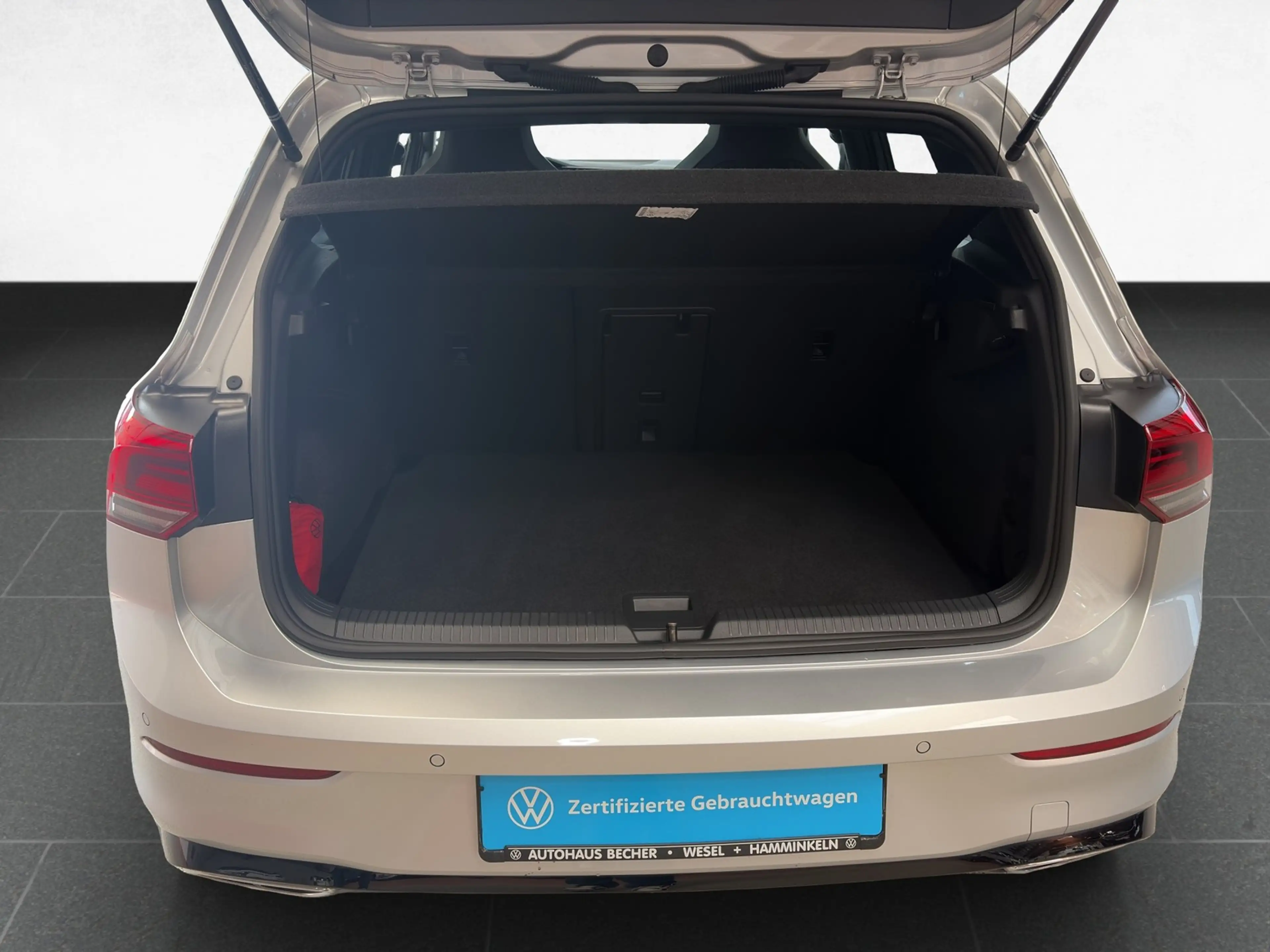 Volkswagen Golf R -Line 1.5 eTSI DSG /CarPlay/LED/Sitzhz — photo 6