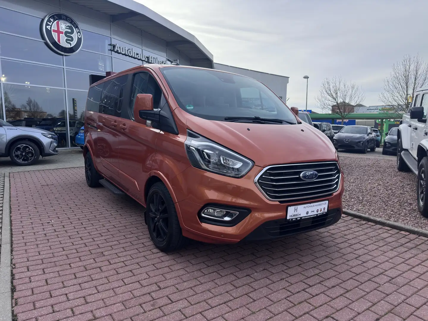Ford Transit /Tourneo Custom Kombi 320 L2 Tourneo Titanium X Orange - 1