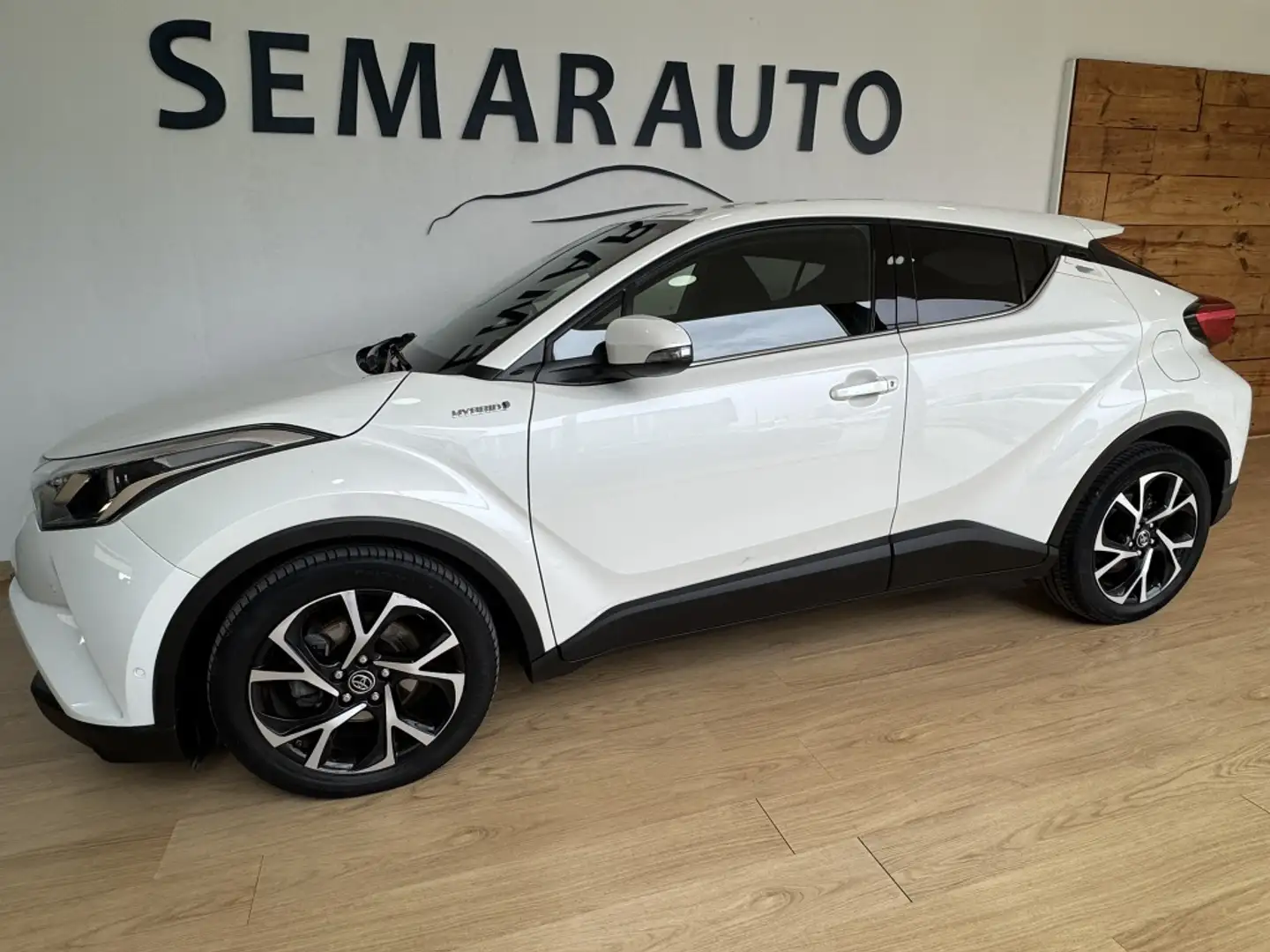 Toyota C-HR 125H Advance Blanco - 1