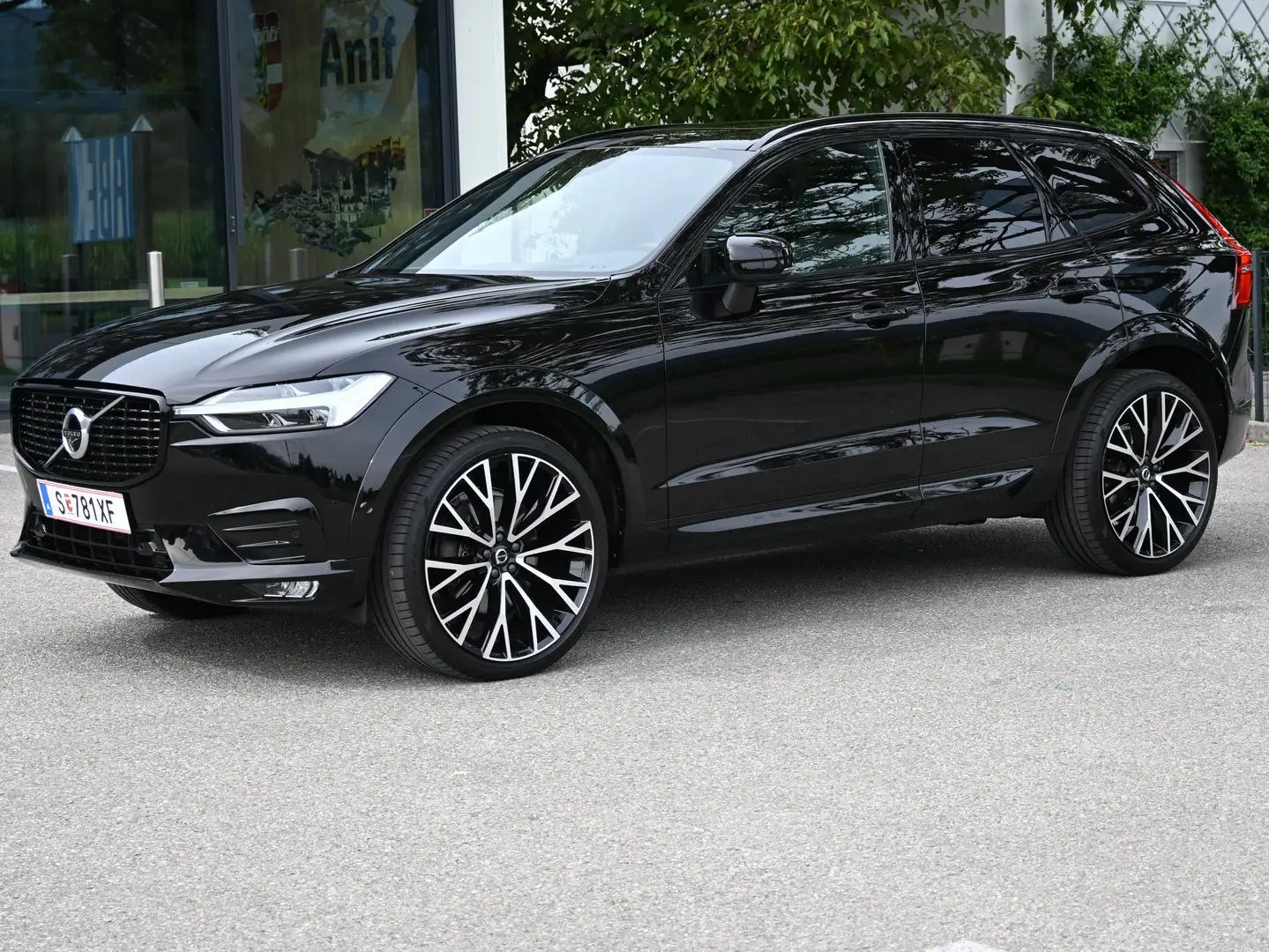 Volvo XC60 XC60 R-Design,Black Edition, Seltene235PS Variante Schwarz - 2