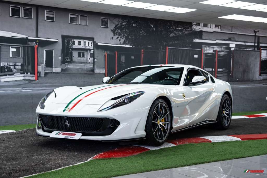 Ferrari 812 Superfast - foto 1