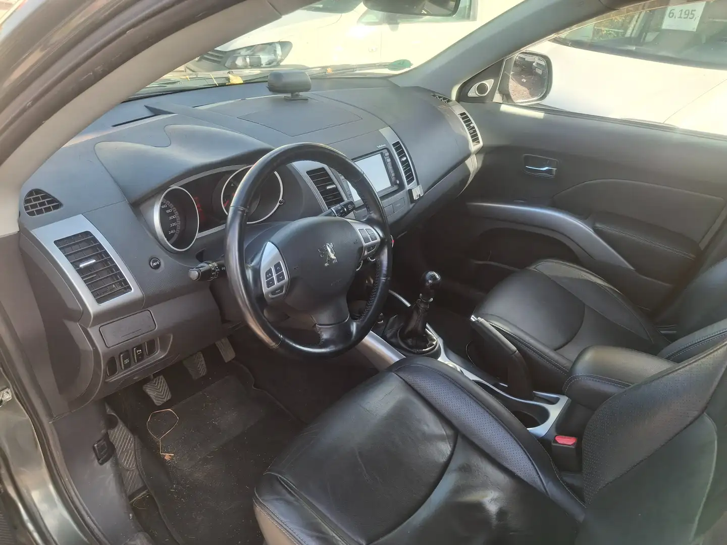 Peugeot 4007 4007 HDI FAP 7-Sitzer Platinum Grau - 2